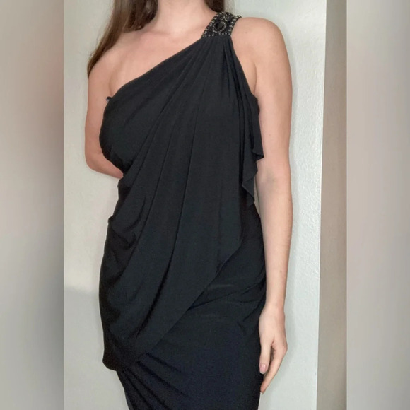 Maggy London Dresses & Skirts - Maggy London Elegant Black One Shoulder Dress Size 14